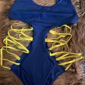 Lace-up Cutout Colorblock One Piece Swimsuit